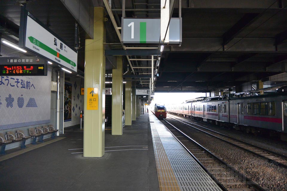 JR弘前駅ホーム(JR奥羽本線)