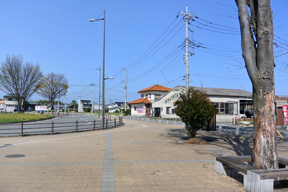 JR駒形駅北口前