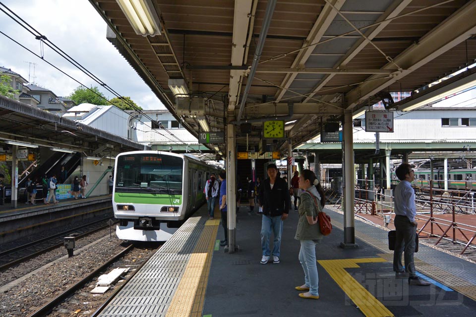 JR日暮里駅ホーム(JR京浜東北線・JR山手線)