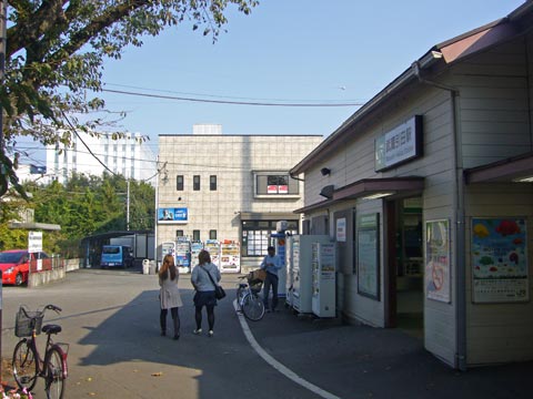 JR武蔵引田駅前写真画像