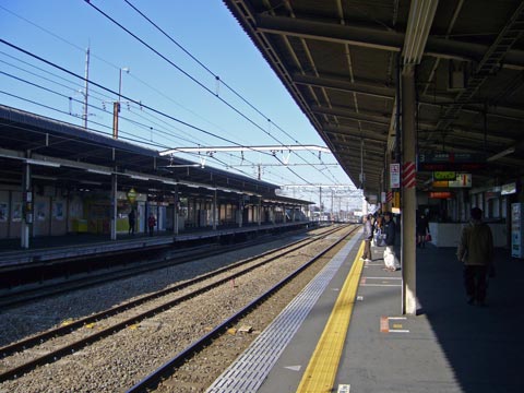 JR西国分寺駅ホーム(JR武蔵野線)写真画像