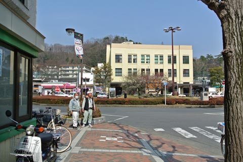 JR青梅駅前写真画像