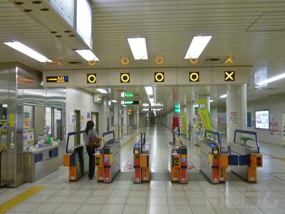 京都市営地下鉄九条駅改札口(烏丸線)