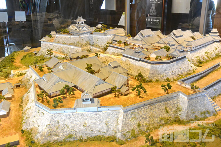 高知城全体の模型