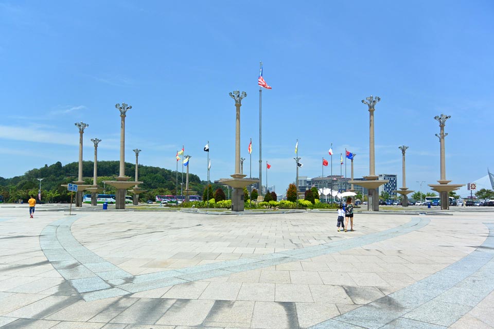 プトラ広場（Dataran Putra）