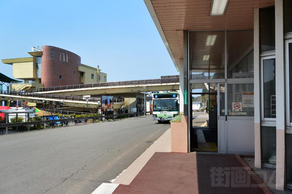 青い森鉄道浅虫温泉駅前