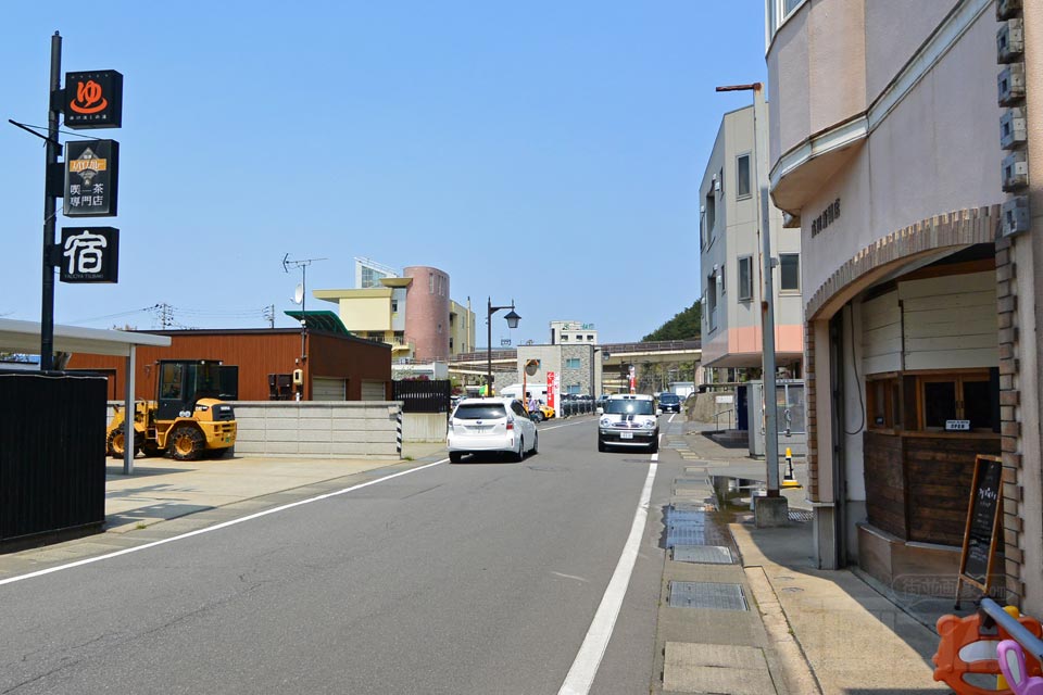 旧国道４号線（駅前通り）