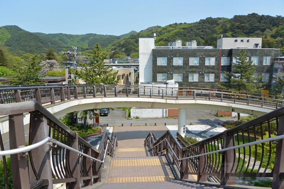 ゆうやけ橋から浅虫温泉駅東側