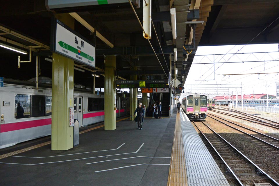 JR弘前駅ホーム(JR奥羽本線・五能線)