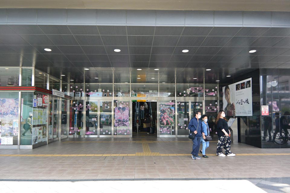 JR弘前駅中央口