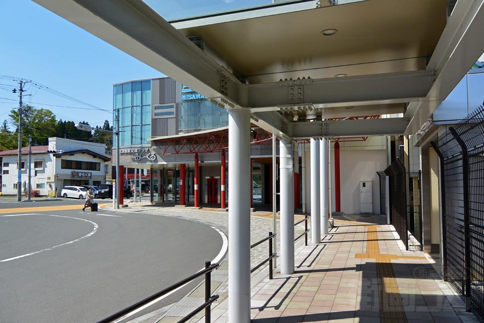 青い森鉄道三沢駅正面口（西口）前