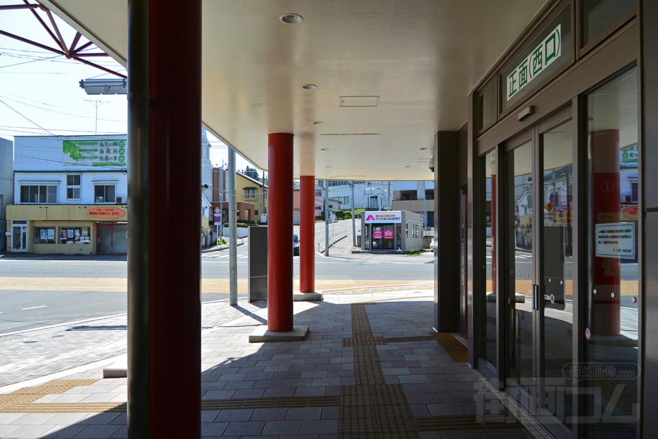 青い森鉄道三沢駅正面口（西口）前