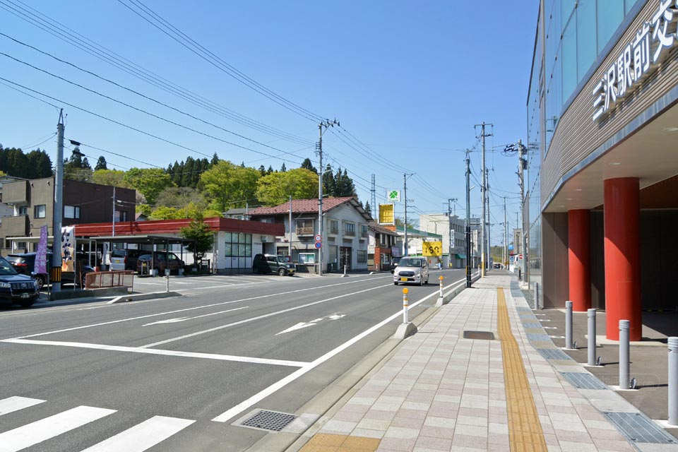 青い森鉄道三沢駅正面口（西口）前