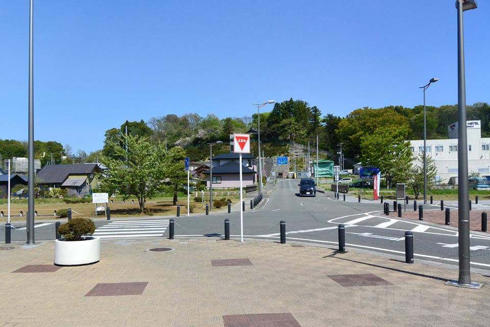 青い森鉄道三沢駅東口前