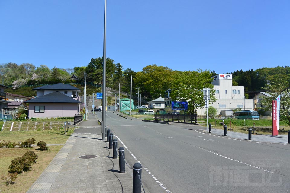 青い森鉄道三沢駅東口前