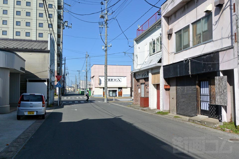 三沢市中央町