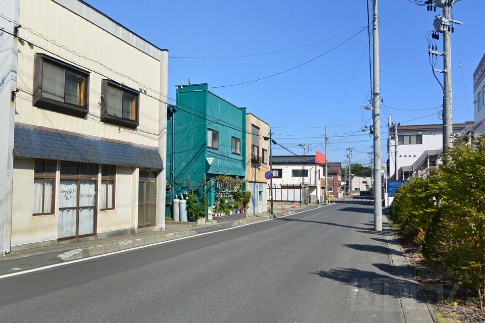 三沢市中央町