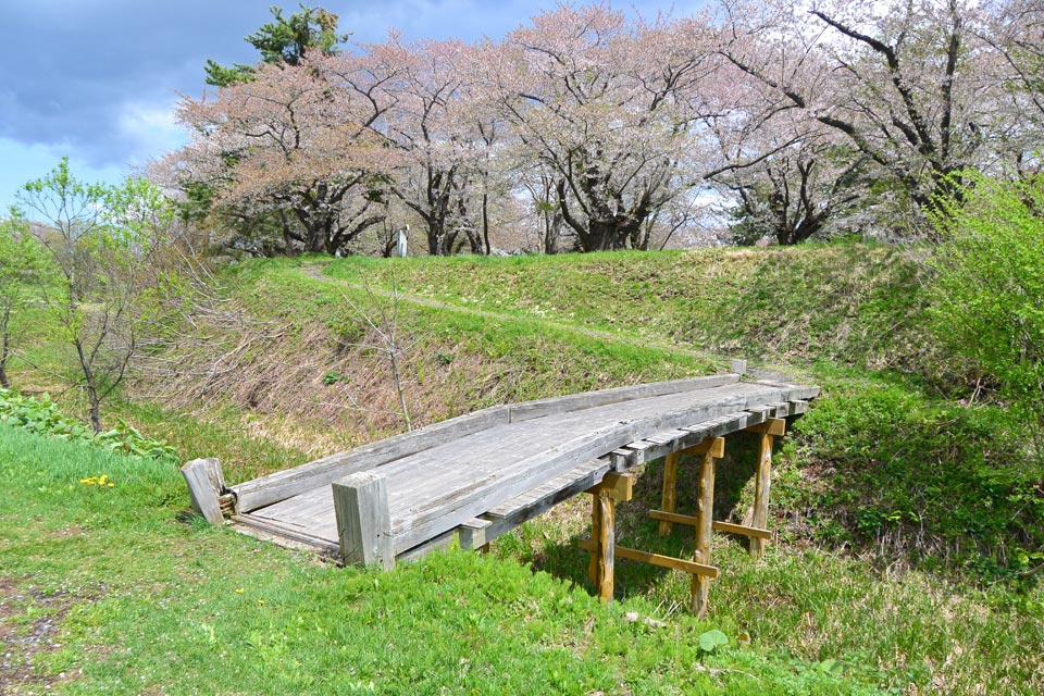 浪岡城址公園