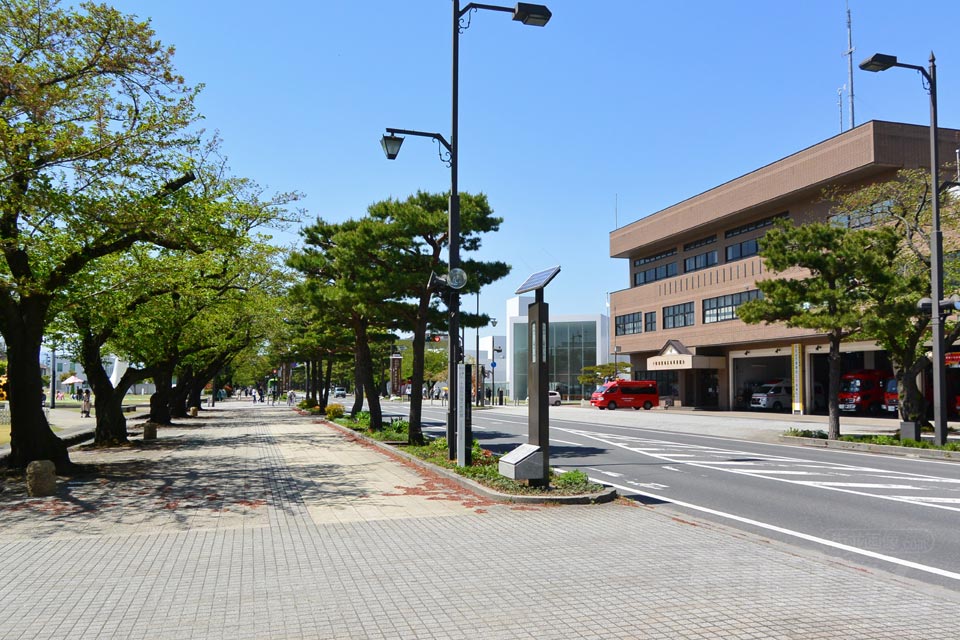 官庁街通り（駒街道）