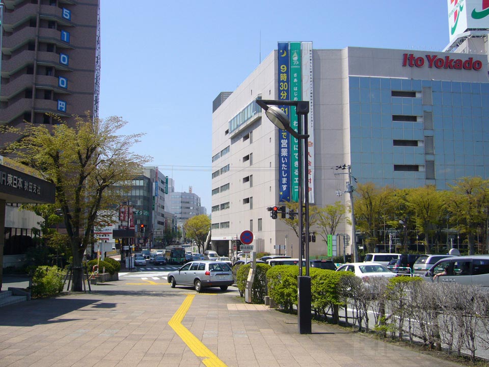 JR秋田駅西口前
