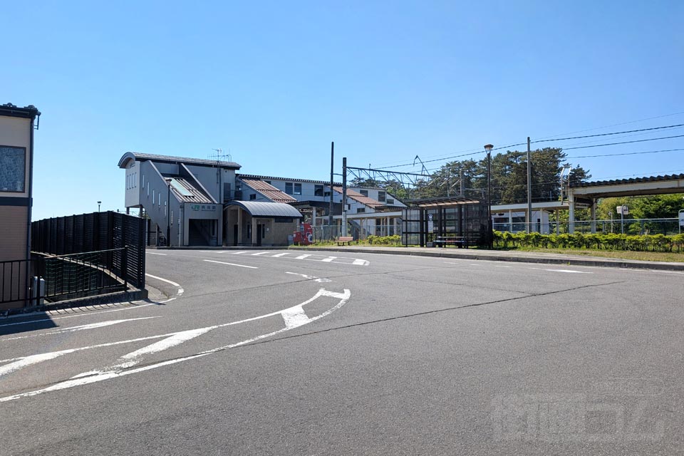 JR西目駅南口