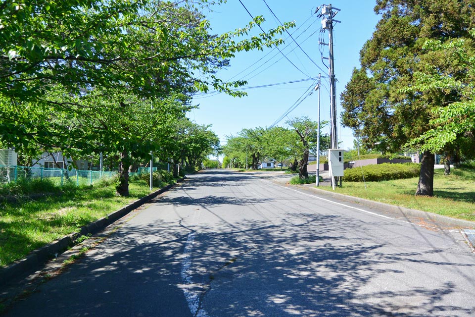 JR西目駅北口