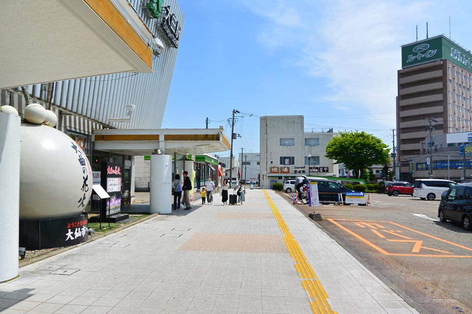 JR大曲駅西口前