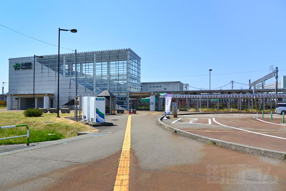 JR大曲駅東口