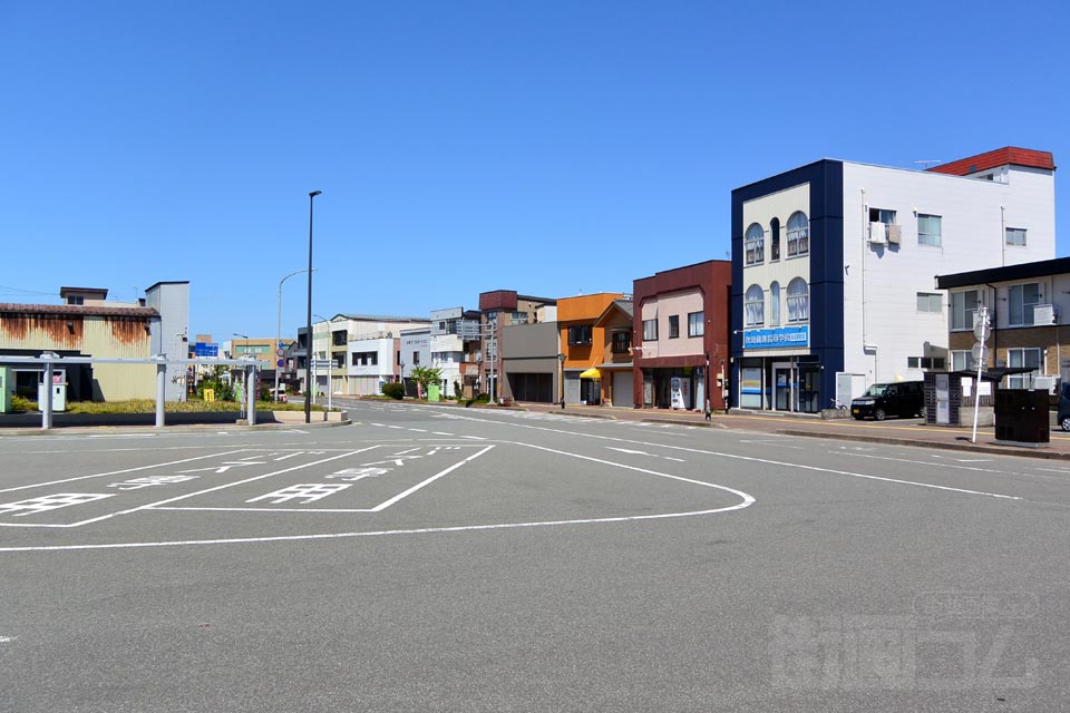 JR・由利高原鉄道羽後本荘駅西口