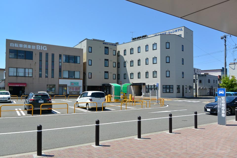 JR・由利高原鉄道羽後本荘駅西口