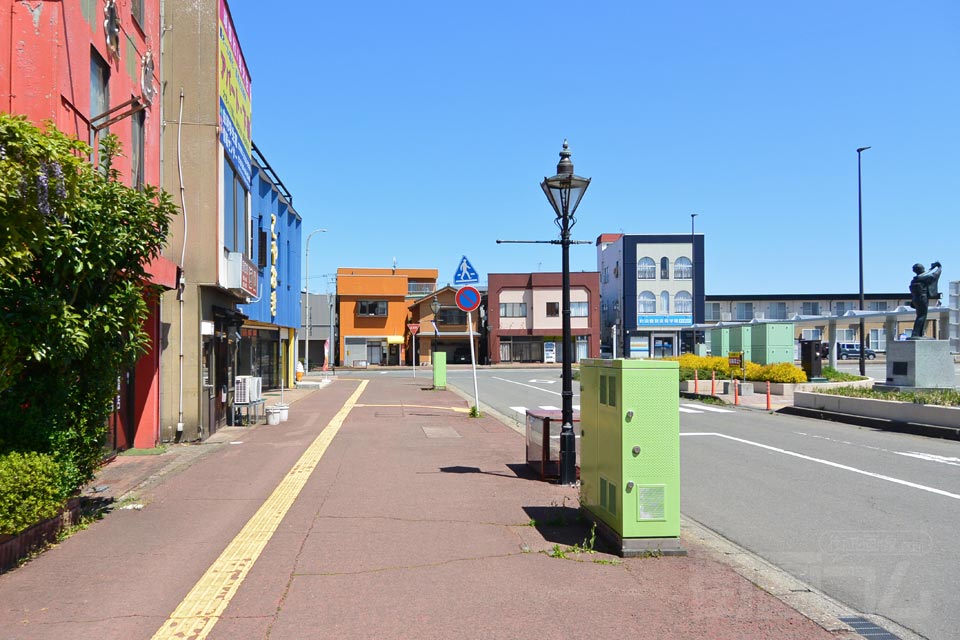 JR・由利高原鉄道羽後本荘駅西口