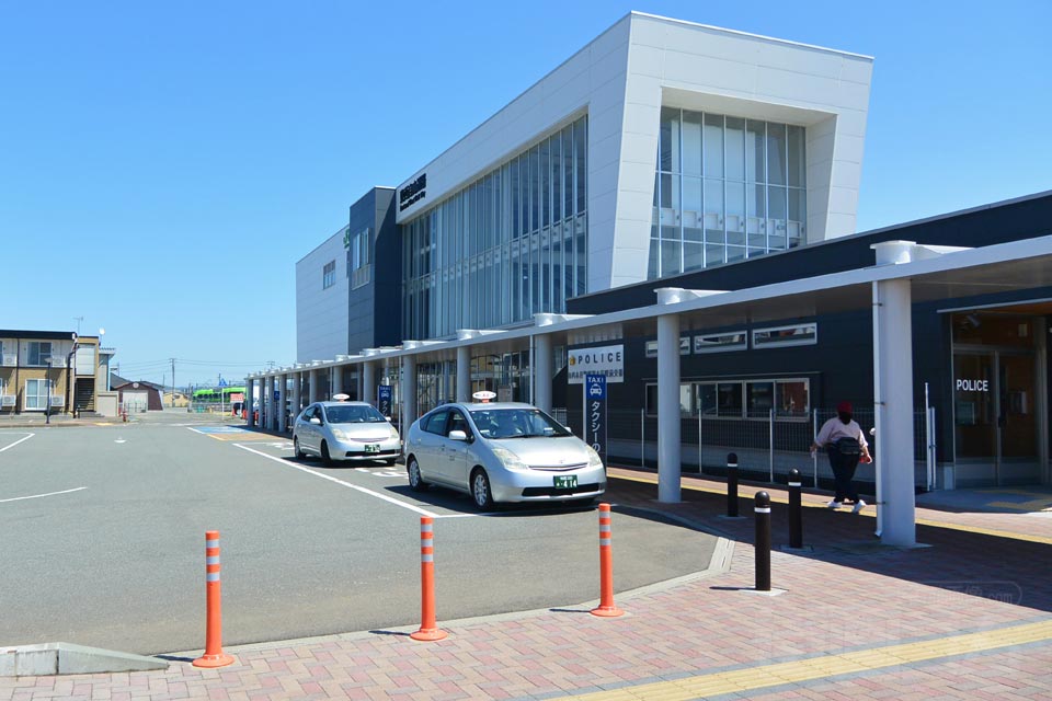 JR・由利高原鉄道羽後本荘駅西口