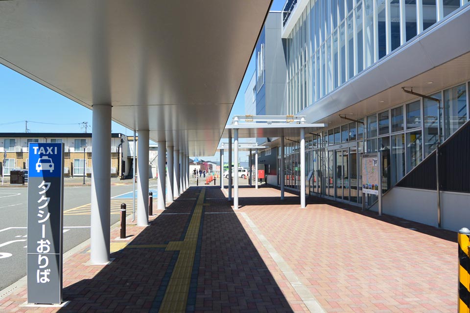 JR・由利高原鉄道羽後本荘駅西口