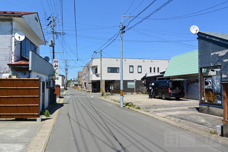 由利本荘市谷地町