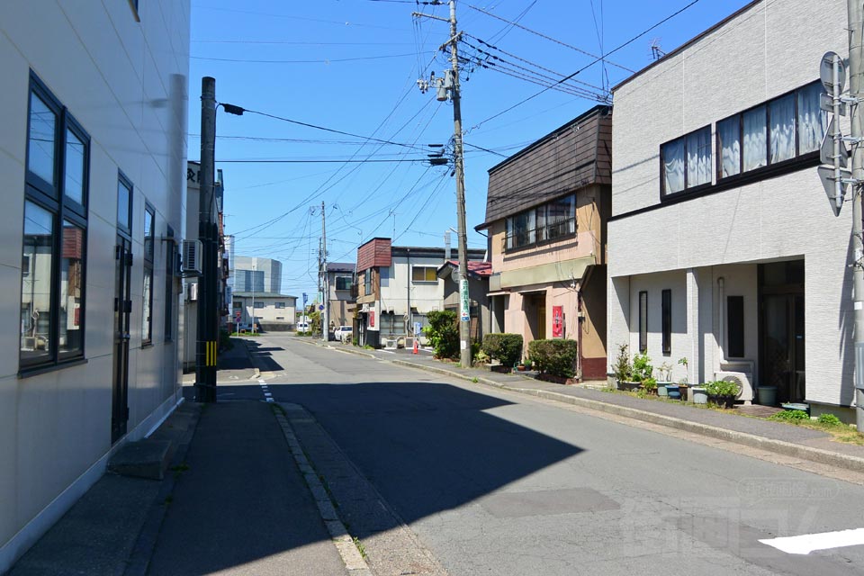 由利本荘市花畑町
