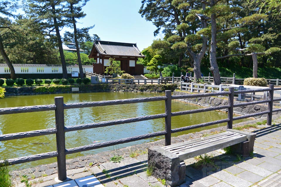 本荘城跡大手門