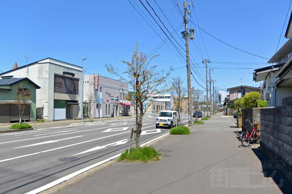 由利本荘市谷山小路