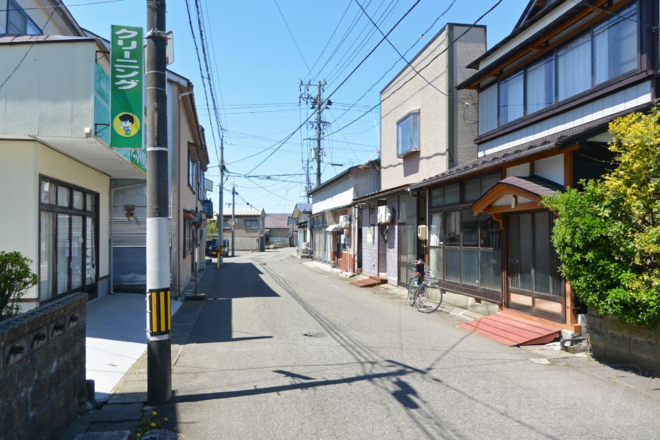 由利本荘市東町