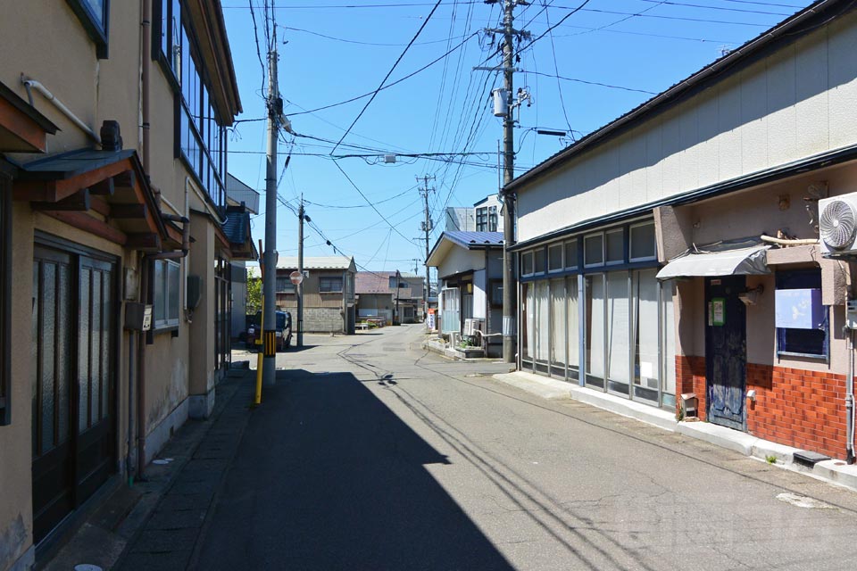 由利本荘市東町