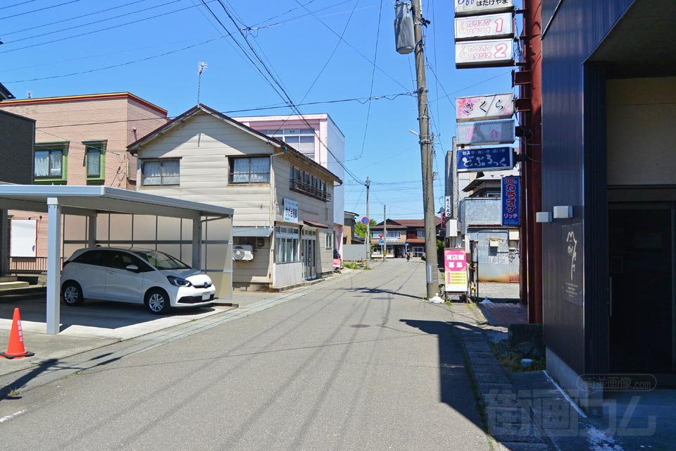 由利本荘市谷山小路