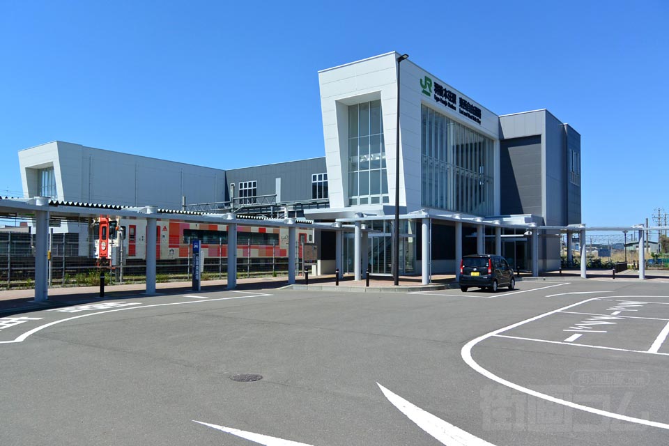 JR・由利高原鉄道羽後本荘駅東口