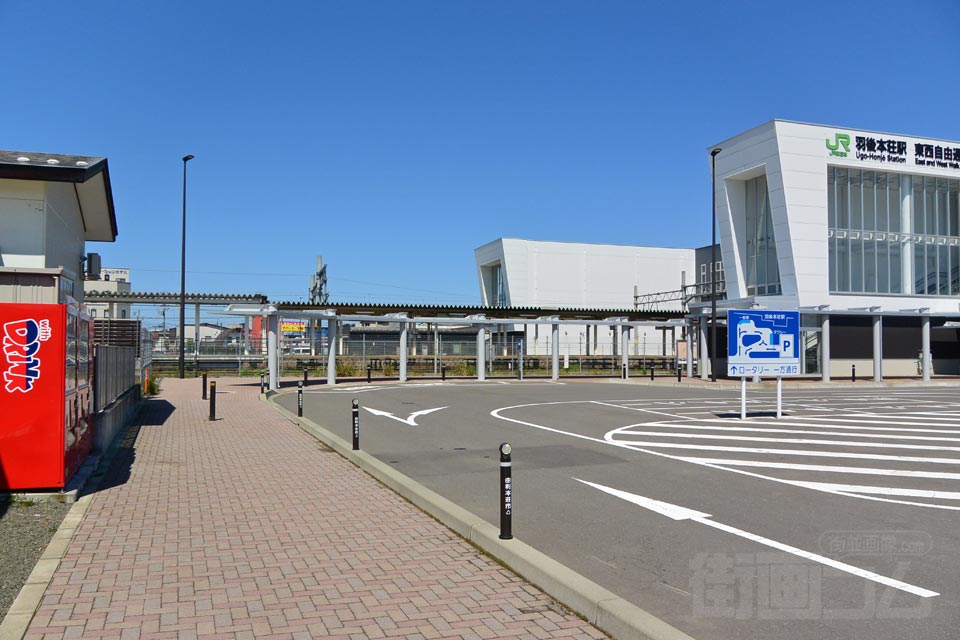 JR・由利高原鉄道羽後本荘駅東口