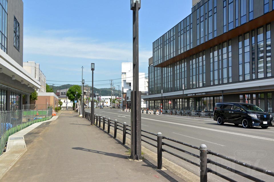 阿桜大通り（平和街道）