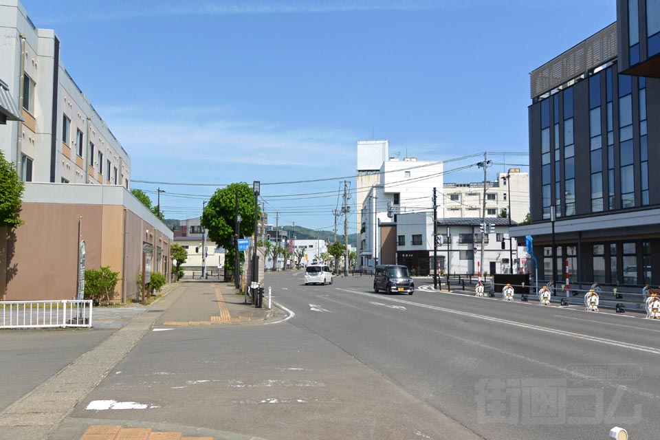 阿桜大通り（平和街道）