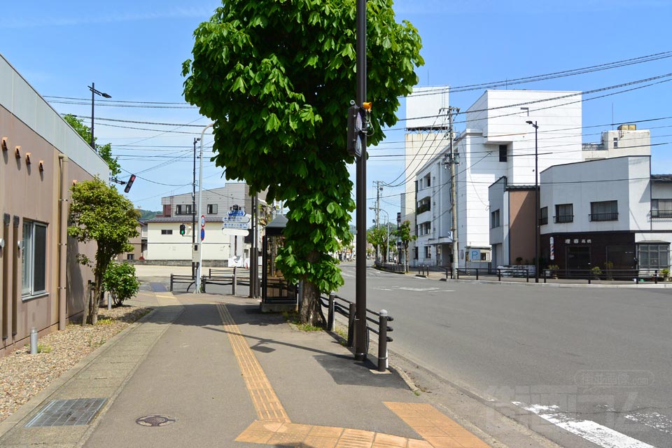 阿桜大通り（平和街道）