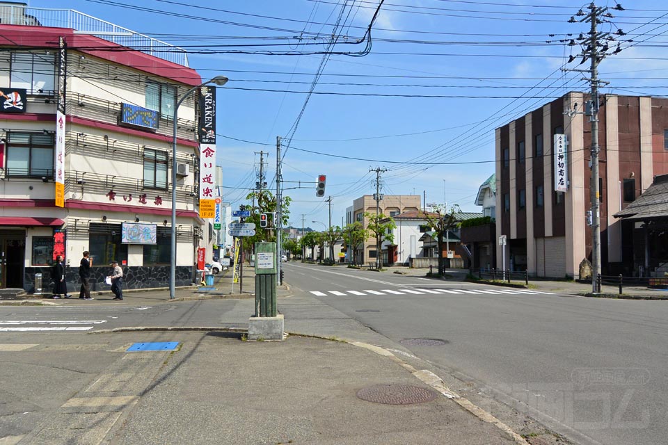 阿桜大通り（平和街道）