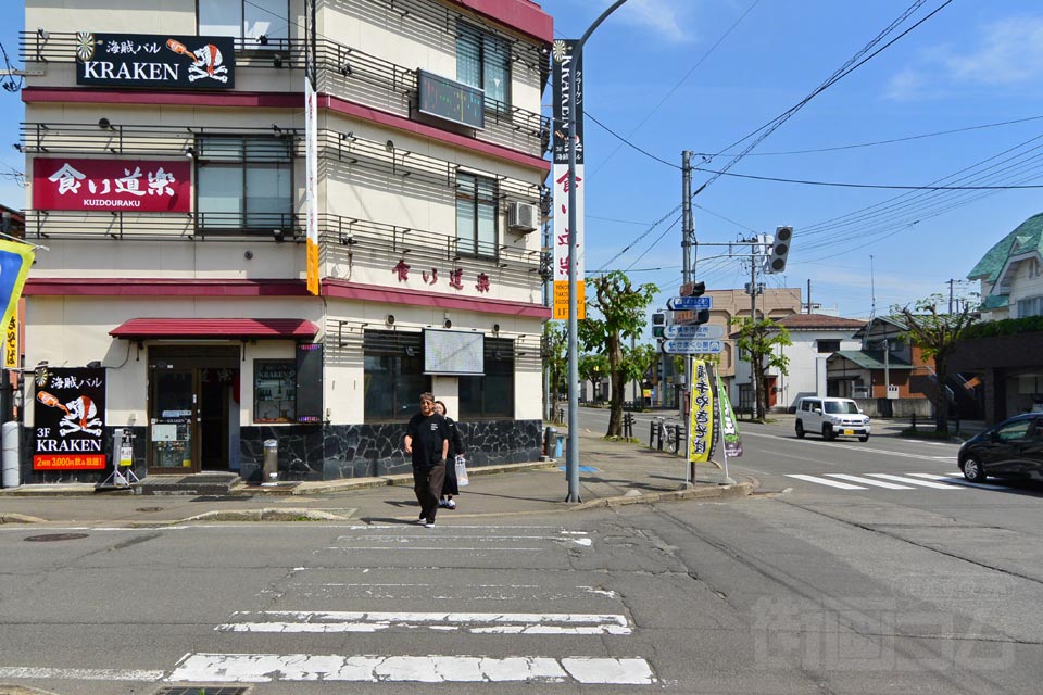 阿桜大通り（平和街道）