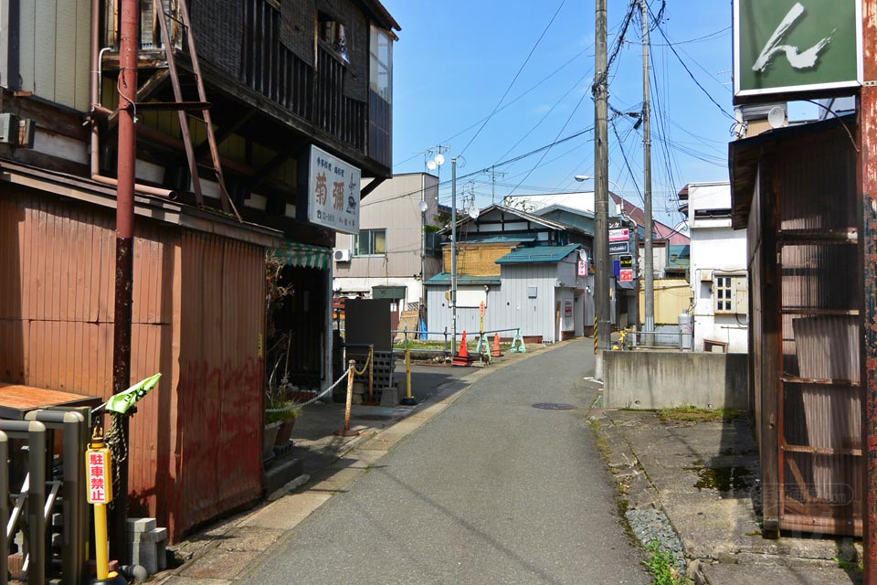 横手市中央町