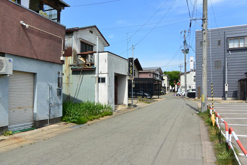 横手市中央町