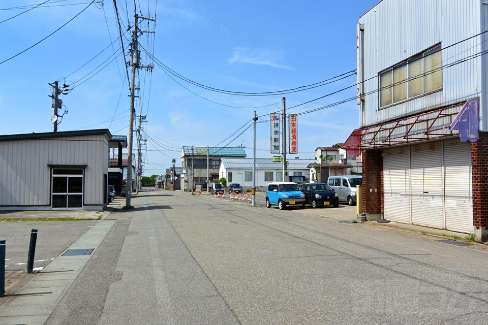 横手市四日町